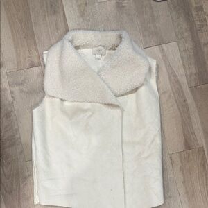 LOFT Women's Off-White Fleece Vest